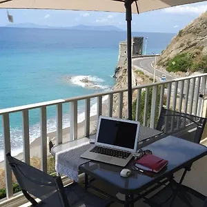 Laguna Blu Davanti Alle Isole Eolie , Piraino Italia
