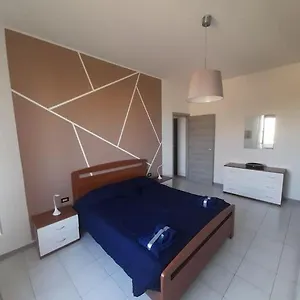 Casa Zeus , Monza Italia